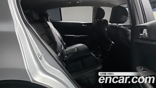 Kia Sportage 2019 — photo 11