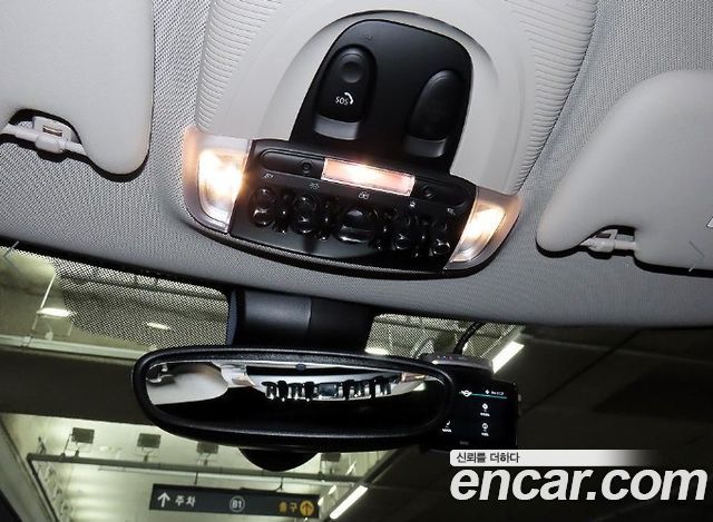 Mini Cooper 2023 — photo 16