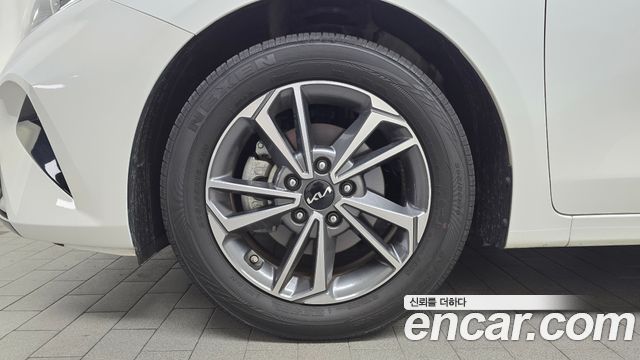 Kia K3 2022 — photo 5