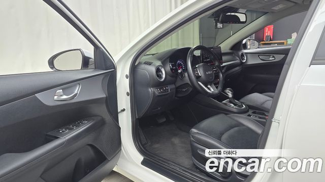 Kia K3 2022 — photo 13