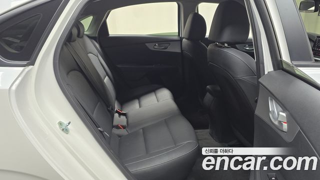 Kia K3 2022 — photo 17