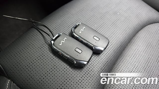 Kia K3 2022 — photo 26