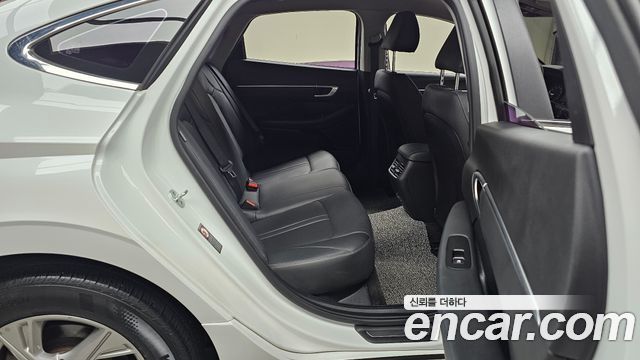 Hyundai Sonata 2020 — photo 17