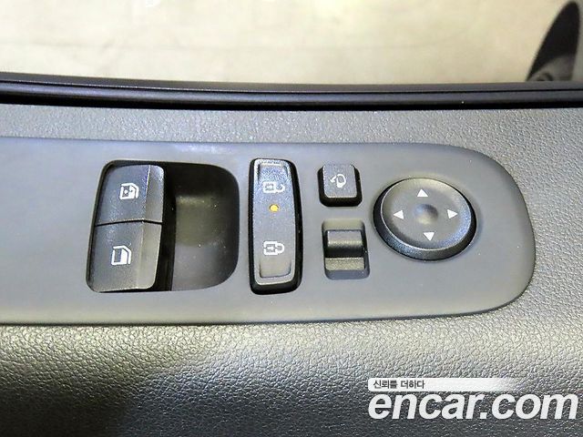 Hyundai Staria 2025 — photo 13