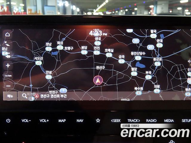 Hyundai Staria 2025 — photo 15