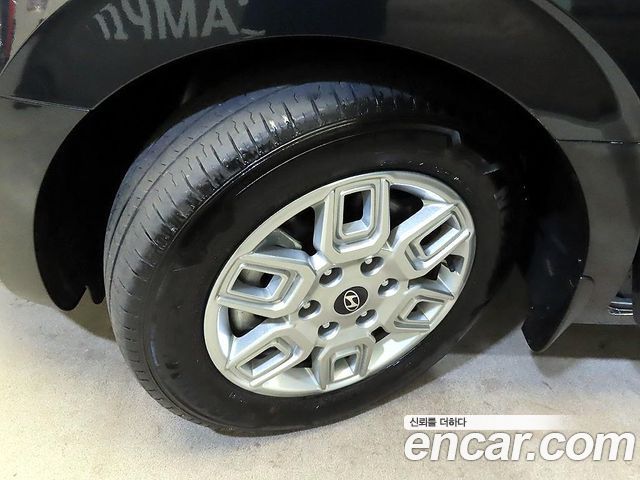 Hyundai Staria 2025 — photo 20