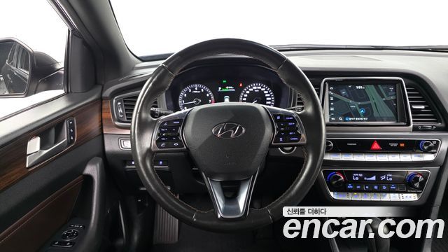 Hyundai Sonata 2018 — photo 12