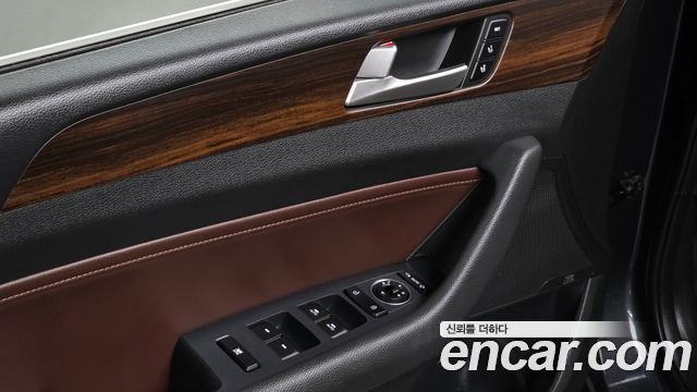 Hyundai Sonata 2018 — photo 16