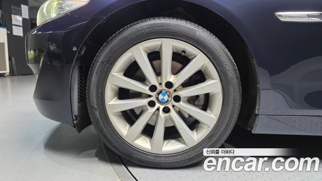 BMW 5-Series 2011 — photo 5