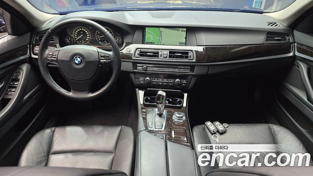 BMW 5-Series 2011 — photo 7