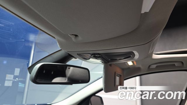 BMW 5-Series 2011 — photo 19
