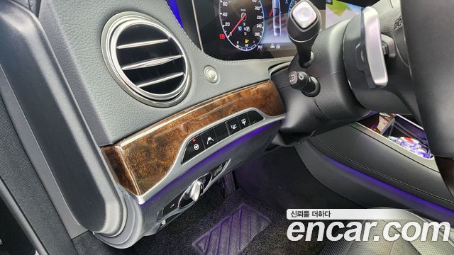 Mercedes-Benz S-Class 2020 — photo 17