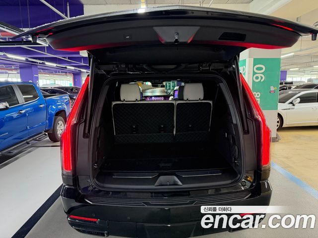 Cadillac Escalade 2025 — photo 17
