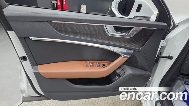 Audi A6 2020 — photo 14
