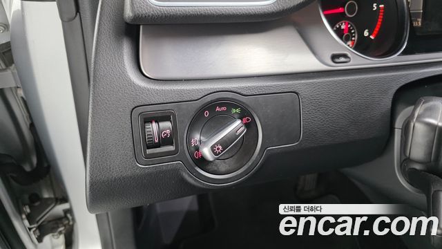 Volkswagen CC 2012 — photo 17