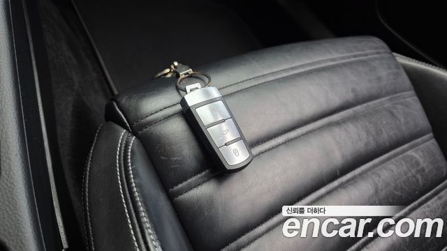 Volkswagen CC 2012 — photo 18
