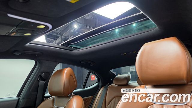 Genesis G70 2018 — photo 21