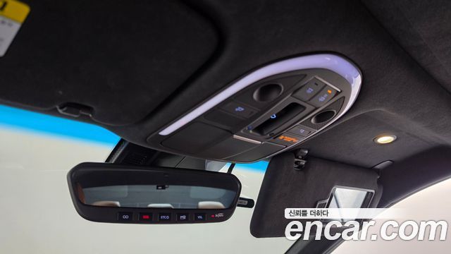 Genesis G70 2018 — photo 23
