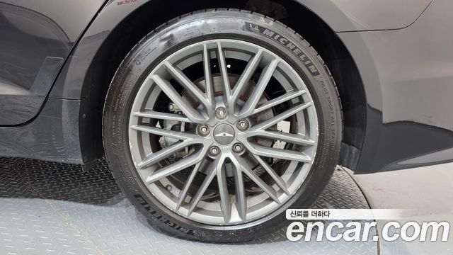 Genesis G70 2018 — photo 7