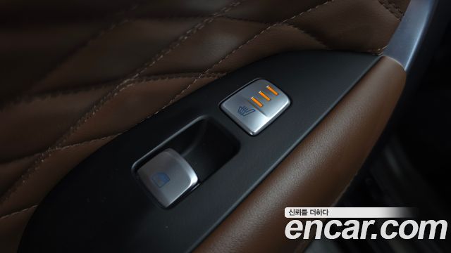 Genesis G70 2018 — photo 27