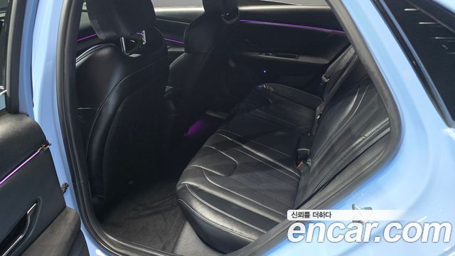 Hyundai AVANTE 2022 — photo 18