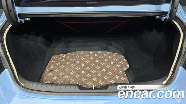 Hyundai AVANTE 2022 — photo 31