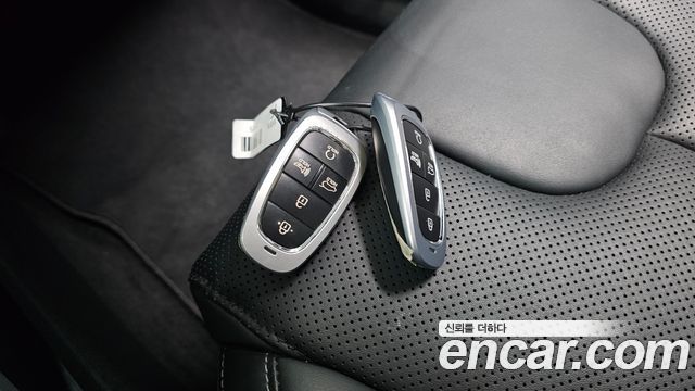 Hyundai Santafe 2023 — photo 21