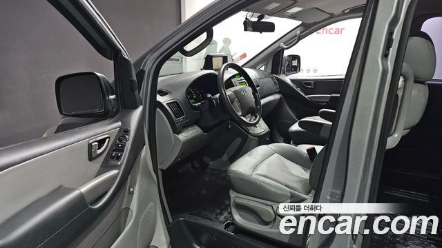 Hyundai Starex 2013 — photo 10