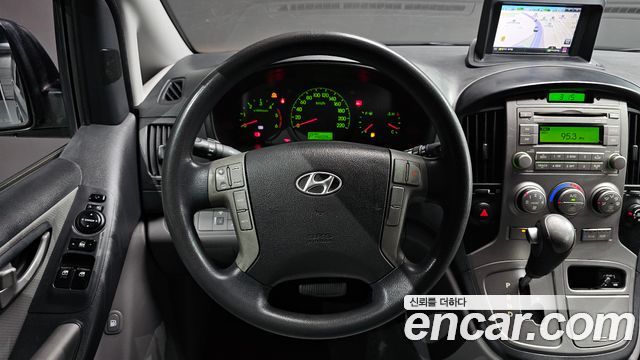 Hyundai Starex 2013 — photo 13