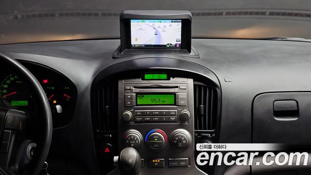 Hyundai Starex 2013 — photo 15