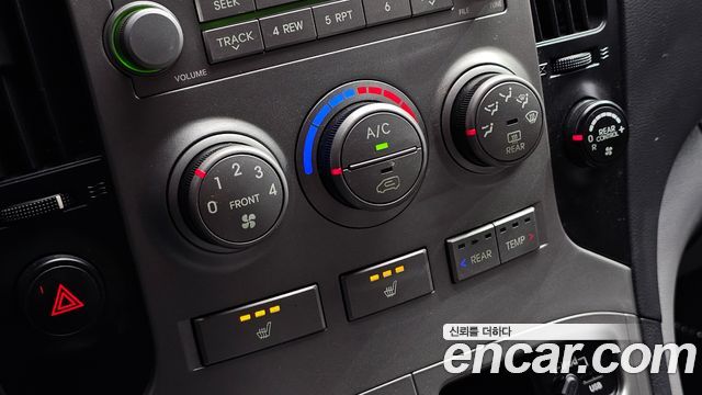 Hyundai Starex 2013 — photo 18