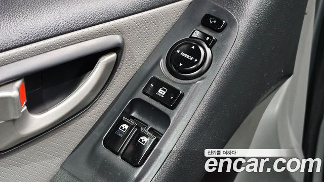 Hyundai Starex 2013 — photo 19