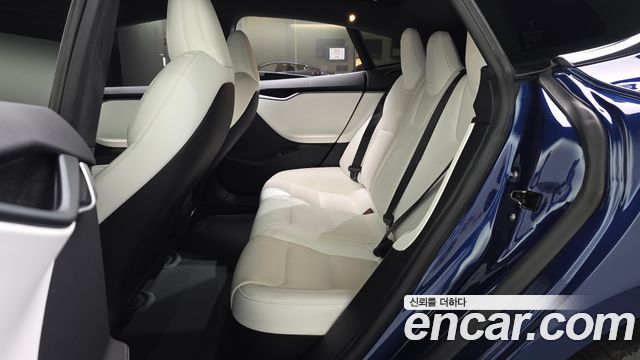 Tesla Model S 2020 — photo 18