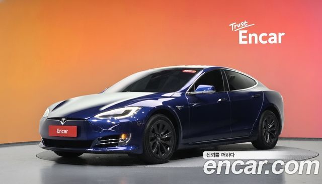Tesla Model S 2020 — photo 1