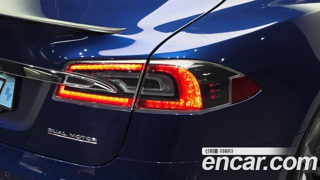 Tesla Model S 2020 — photo 9