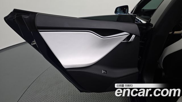 Tesla Model S 2020 — photo 15