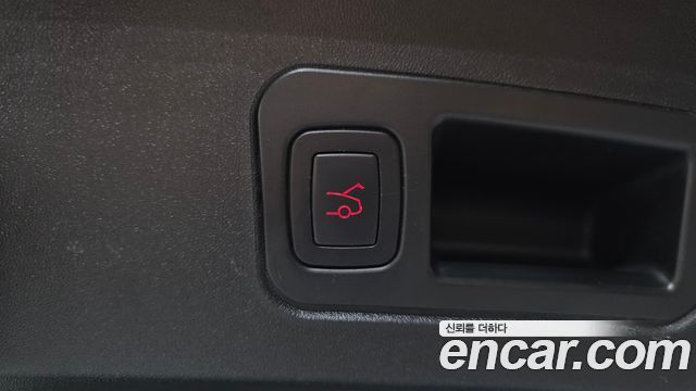 Tesla Model S 2020 — photo 28