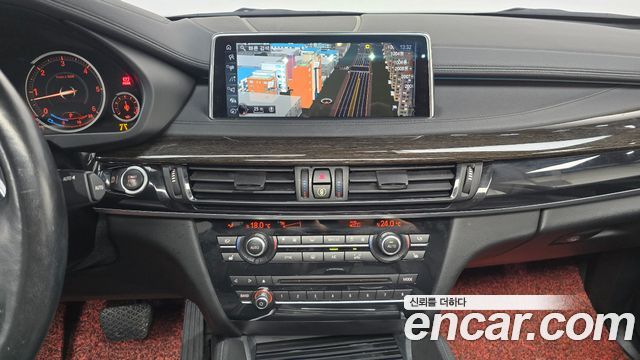 BMW X6 2017 — photo 12