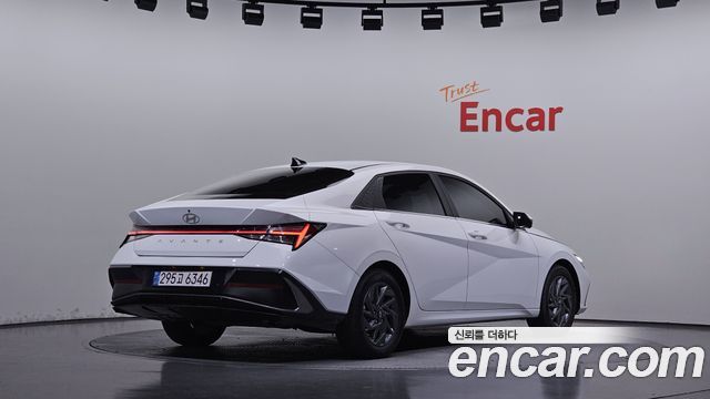 Hyundai AVANTE 2025 — photo 2