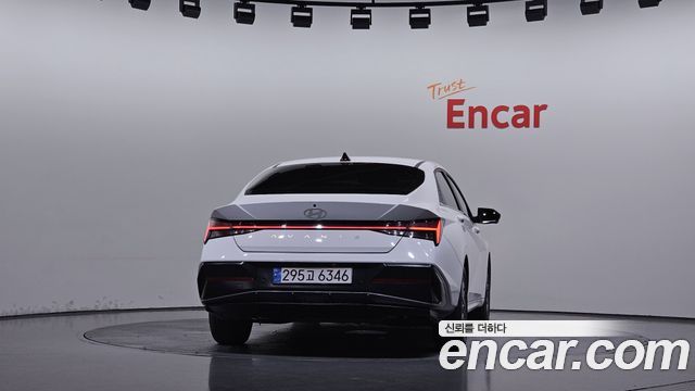 Hyundai AVANTE 2025 — photo 4