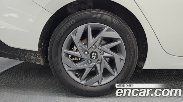 Hyundai AVANTE 2025 — photo 5