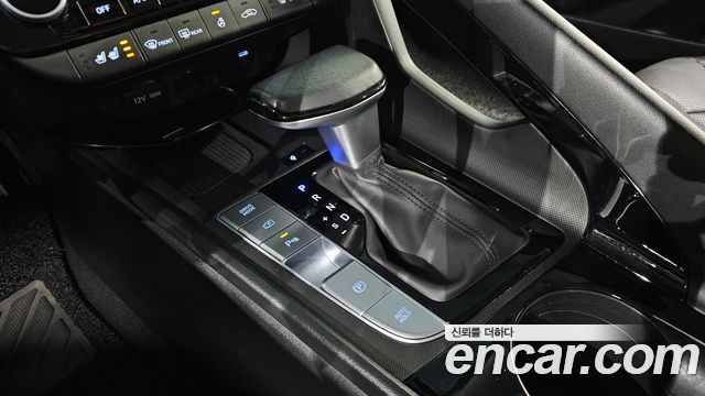 Hyundai AVANTE 2025 — photo 9