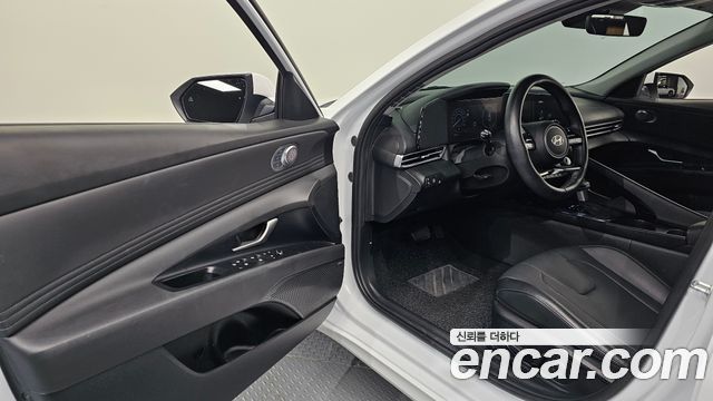 Hyundai AVANTE 2025 — photo 10