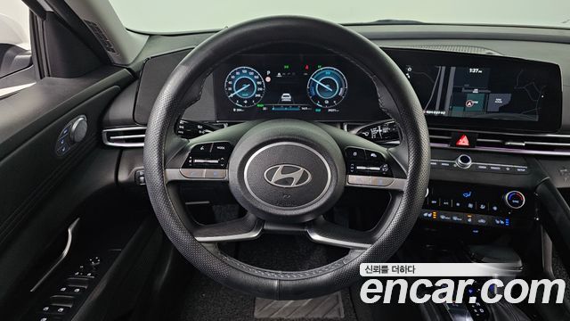 Hyundai AVANTE 2025 — photo 14