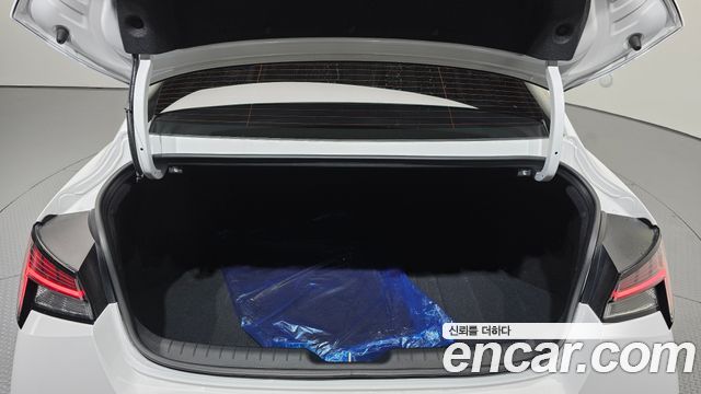 Hyundai AVANTE 2025 — photo 20