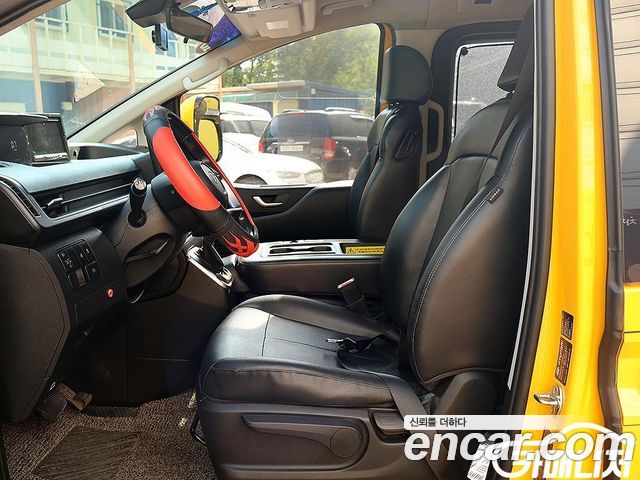 Hyundai Staria 2023 — photo 10