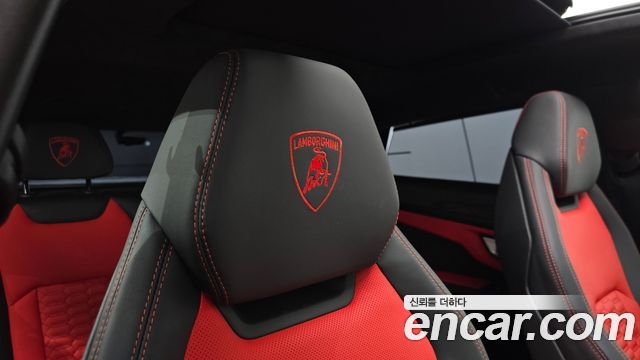 Lamborghini Urus 2022 — photo 13