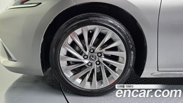 Lexus ES 2026 — photo 5