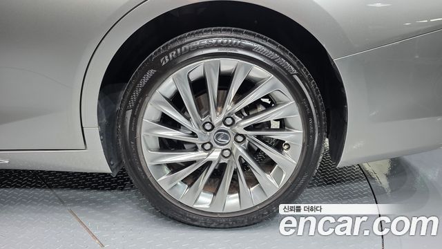 Lexus ES 2026 — photo 7