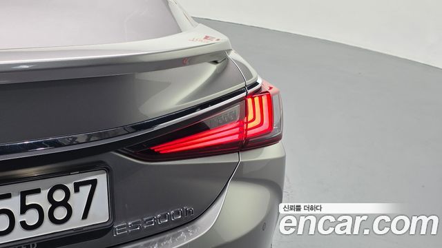 Lexus ES 2026 — photo 9